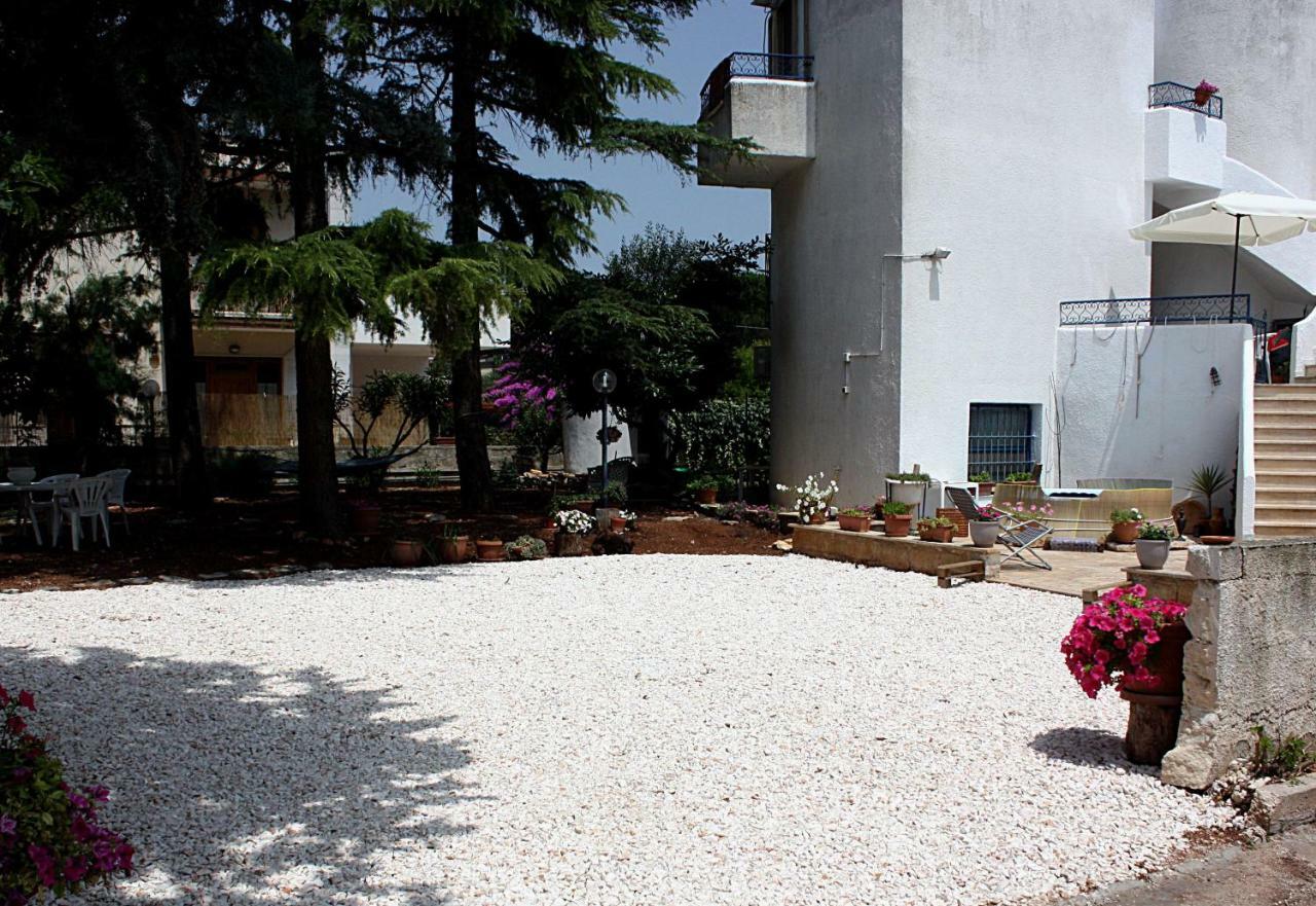 Patty Green House Castellana Grotte Exterior photo
